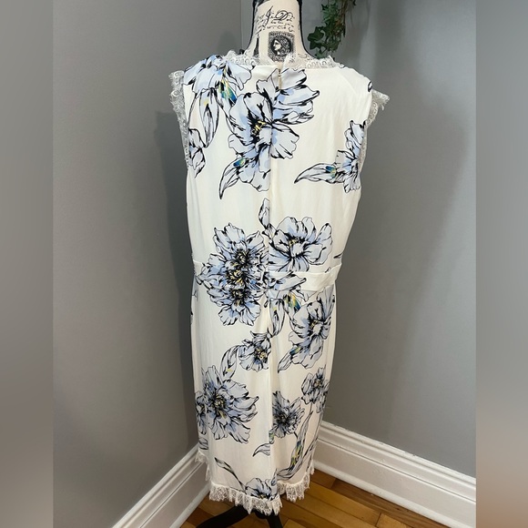 ✨NWT - Karl Lagerfeld Floral Print Lace Trim Dress in Black Multi✨ - Picture 10 of 12